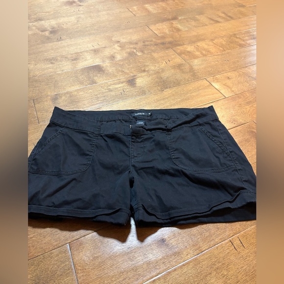 COPY - Torrid shorts ladies size 14 black - Picture 1 of 5